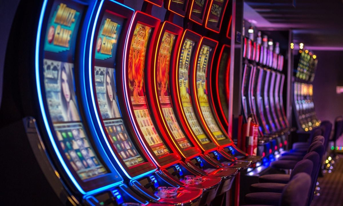 پاکستان کے نئے Megabucks slot machineکیسینو کھلاڑیوں کے لیے خوش آمدید بونس